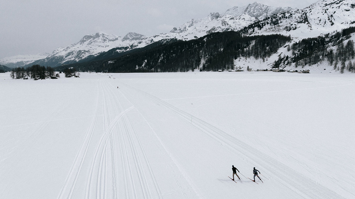 Weitlanglaufen Engadin - Langlauf-Erlebnis inkl. Gepäcktransport