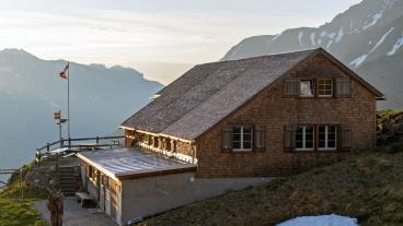 Sardonahütte, Übernachtungsort Sardona-Welterbe-Weg